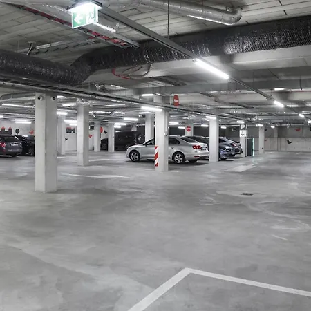 塔林中央宜必思酒店 酒店