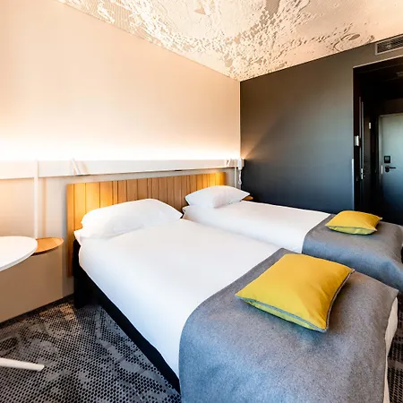 Ibis Center Hotel 3*